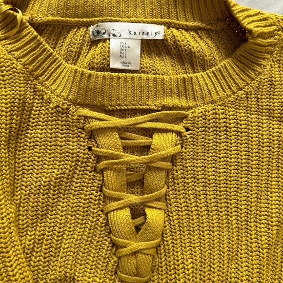 3 items for $30 Sweater gold tie front - Picture 9 of 9